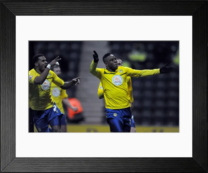 Framed Print : Franck Moussa Scores Equalizer for Coventry City in Sky Bet League One Match vs. Preston North End Framed Print : Franck Moussa Scores Equalizer for Coventry City in Sky Bet League One Match vs. Preston North End