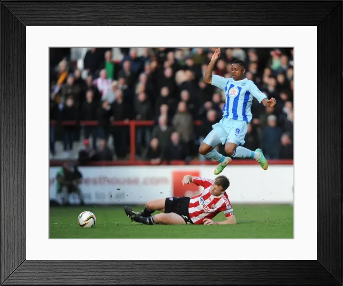 Framed Print : Sky Bet League One - Brentford v Coventry City - Griffin Park Framed Print : Sky Bet League One - Brentford v Coventry City - Griffin Park