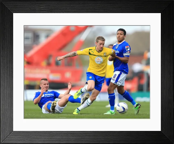 Framed Print : Sky Bet League One - Oldham Athletic v Coventry City - Boundary Park Framed Print : Sky Bet League One - Oldham Athletic v Coventry City - Boundary Park