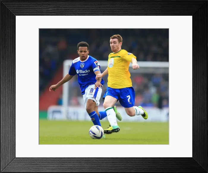 Framed Print : Midfield Battle: Smith vs. Fleck at Boundary Park - Coventry City vs. Oldham Athletic (Sky Bet League One, 21-04-2014) Framed Print : Midfield Battle: Smith vs. Fleck at Boundary Park - Coventry City vs. Oldham Athletic (Sky Bet League One, 21-04-2014)