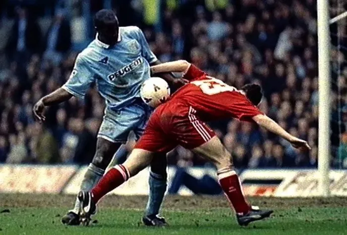 : 90s Clash: Paul Williams vs. Robbie Fowler - Coventry City vs. Liverpool : 90s Clash: Paul Williams vs. Robbie Fowler - Coventry City vs. Liverpool