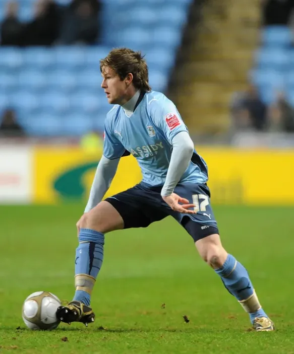 Framed Print : Aron Gunnarsson in Action: Coventry City vs. Portsmouth, FA Cup Third Round Replay (January 12, 2010) Framed Print : Aron Gunnarsson in Action: Coventry City vs. Portsmouth, FA Cup Third Round Replay (January 12, 2010)