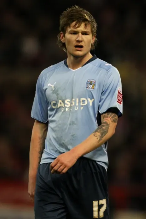 Framed Print : Aron Gunnarsson of Coventry City in Action against Nottingham Forest in the Coca-Cola Football League Championship (28-12-2009) Framed Print : Aron Gunnarsson of Coventry City in Action against Nottingham Forest in the Coca-Cola Football League Championship (28-12-2009)