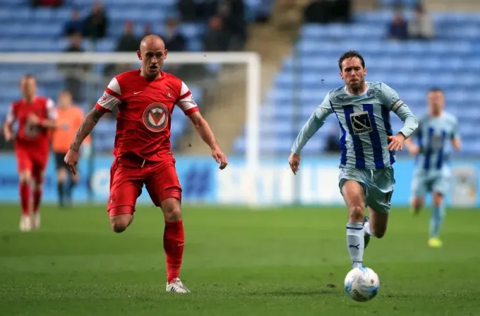 Framed Print : Battle for the Ball: Coventry City vs. Leyton Orient - Sky Bet League One Framed Print : Battle for the Ball: Coventry City vs. Leyton Orient - Sky Bet League One