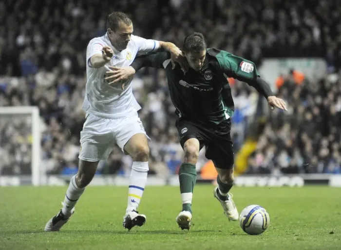 Framed Print : Battle for the Ball: Leeds United vs. Coventry City, Npower Championship Framed Print : Battle for the Ball: Leeds United vs. Coventry City, Npower Championship