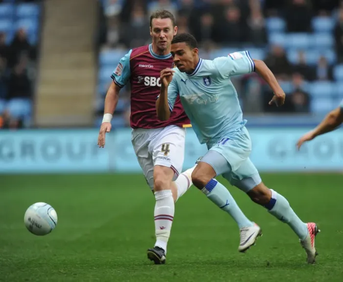 Framed Print : Battle in the Championship: Coventry City vs. West Ham United at Ricoh Arena (November 19, 2011) Framed Print : Battle in the Championship: Coventry City vs. West Ham United at Ricoh Arena (November 19, 2011)