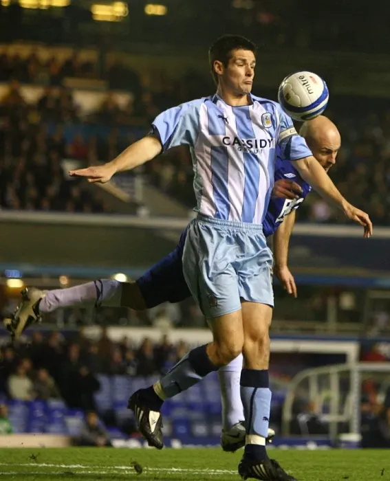 Framed Print : Battling for Supremacy: Lee Carsley vs. Scott Dann in the Coca-Cola Championship Clash between Birmingham City and Coventry City (03-11-2008) Framed Print : Battling for Supremacy: Lee Carsley vs. Scott Dann in the Coca-Cola Championship Clash between Birmingham City and Coventry City (03-11-2008)