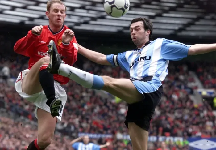 Framed Print : Butt Heads: The Intense Rivalry – Nicky Butt vs. Gary Breen in Manchester United vs. Coventry City FA Carling Premiership Clash (April 2001) Framed Print : Butt Heads: The Intense Rivalry – Nicky Butt vs. Gary Breen in Manchester United vs. Coventry City FA Carling Premiership Clash (April 2001)