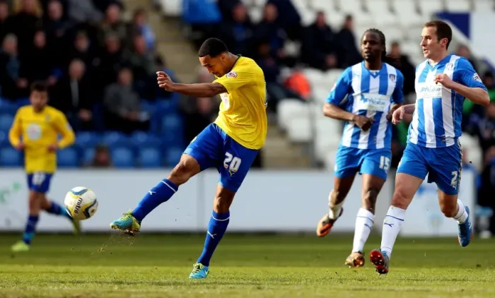 Framed Print : Callum Wilson's Thunderbolt: Coventry City's Determined Shot at Colchester United