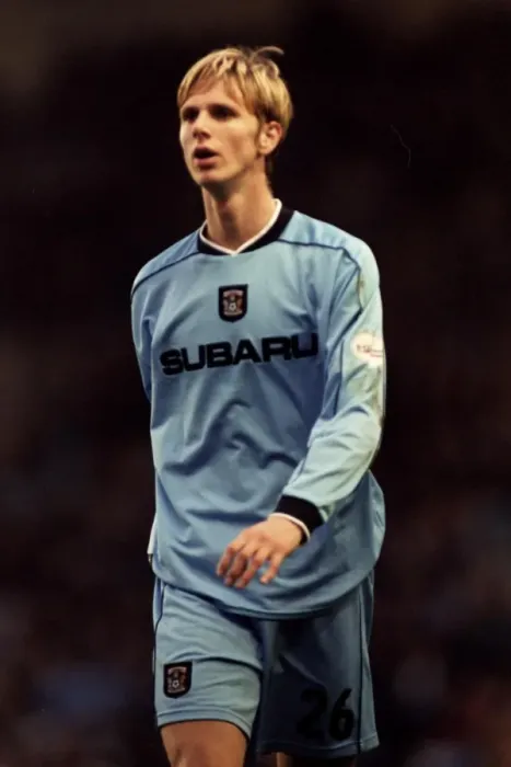 Framed Print : Calum Davenport in Action: Coventry City vs Burnley (Nationwide League Division One - 17-11-2001) Framed Print : Calum Davenport in Action: Coventry City vs Burnley (Nationwide League Division One - 17-11-2001)