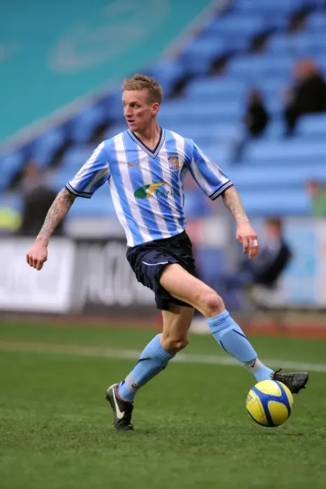 Framed Print : Carl Baker in Action for Coventry City against Southampton in FA Cup Third Round at Ricoh Arena (07-01-2012) Framed Print : Carl Baker in Action for Coventry City against Southampton in FA Cup Third Round at Ricoh Arena (07-01-2012)