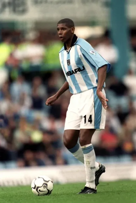 Framed Print : Carling Premiership Showdown: Coventry City vs Middlesbrough - Carlton Palmer's Leadership (August 19, 2000) Framed Print : Carling Premiership Showdown: Coventry City vs Middlesbrough - Carlton Palmer's Leadership (August 19, 2000)