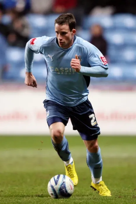 Framed Print : Championship Showdown: Coventry City vs Cardiff City - McIndoe's Action-Packed Battle at Ricoh Arena