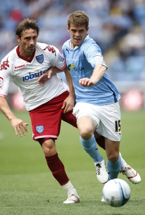 Framed Print : Championship Showdown: Coventry City vs Portsmouth at Ricoh Arena (07-08-2010) - Cranie vs Smith