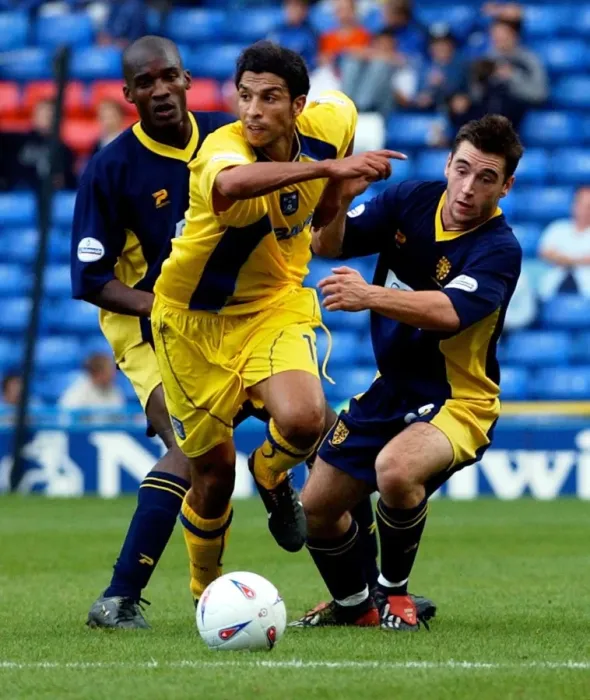 Framed Print : Chippo's Dodge: Coventry City vs. Wimbledon in Nationwide Division One (21-09-2002) - Youssef Chippo Evades Alex Tapp Framed Print : Chippo's Dodge: Coventry City vs. Wimbledon in Nationwide Division One (21-09-2002) - Youssef Chippo Evades Alex Tapp