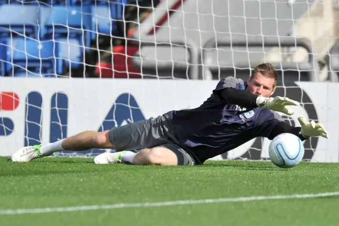 Framed Print : Chris Dunn: Gearing Up for Coventry City's Battle at Oldham Athletic