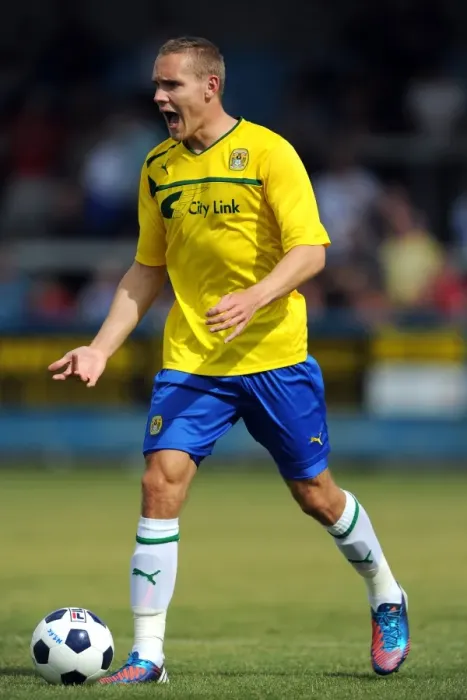 Framed Print : Chris Hussey in Action: Coventry City FC vs Nuneaton Town - Pre-Season Friendly at Liberty Way Stadium