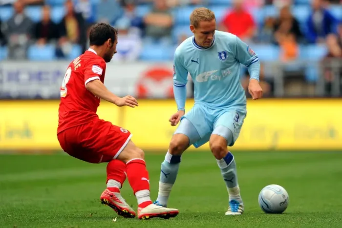 Framed Print : Chris Hussey vs. Adam Le Fondre: A Championship Showdown at Ricoh Arena - Coventry City vs. Reading (2011) Framed Print : Chris Hussey vs. Adam Le Fondre: A Championship Showdown at Ricoh Arena - Coventry City vs. Reading (2011)