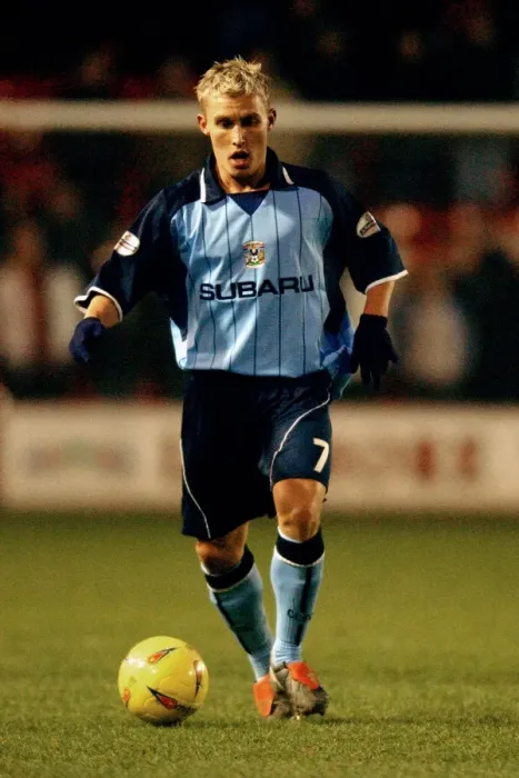 Framed Print : Clash in Division One: Coventry City's Craig Pead in Action vs Walsall (January 17, 2004) Framed Print : Clash in Division One: Coventry City's Craig Pead in Action vs Walsall (January 17, 2004)