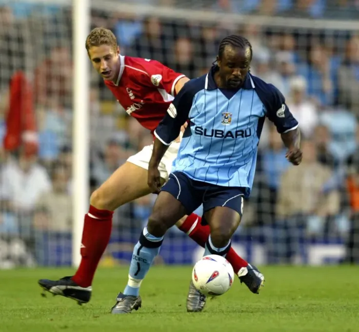 Framed Print : Clash of Titans: Patrick Suffo vs Michael Dawson - Coventry City vs Nottingham Forest (Nationwide League Division One, 27-08-2003)