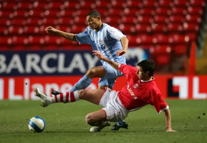 Framed Print : Clash at The Valley: A Battle for Supremacy - Goncalo Brandao vs. Matt Heath, Coventry City vs. Charlton Athletic (Barclays Reserve League South, 13-03-2006) Framed Print : Clash at The Valley: A Battle for Supremacy - Goncalo Brandao vs. Matt Heath, Coventry City vs. Charlton Athletic (Barclays Reserve League South, 13-03-2006)