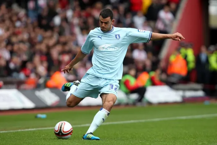 Framed Print : Connor Thomas vs Southampton: Coventry City's Battle in the Championship Clash at St. Mary's (28-04-2012)