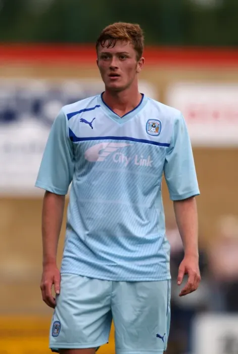 Framed Print : Coventry City FC: Joe Henderson in Pre-Season Action Against Hinckley United at De Montfort Park Framed Print : Coventry City FC: Joe Henderson in Pre-Season Action Against Hinckley United at De Montfort Park