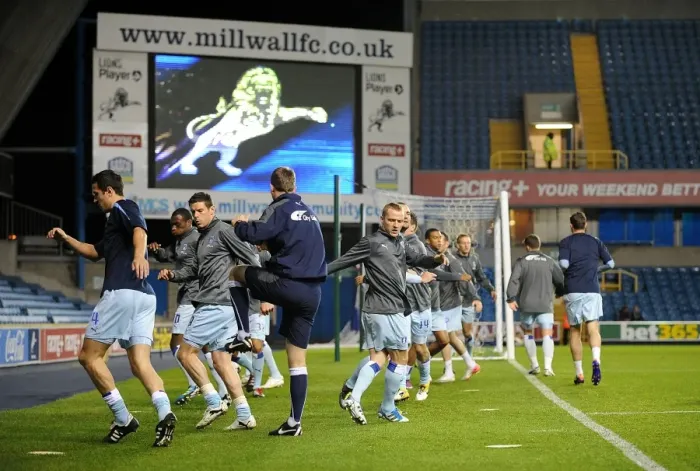 Framed Print : Coventry City FC: Pre-Match Warm-Up at The Den vs Millwall, Npower Championship (01-11-2011) Framed Print : Coventry City FC: Pre-Match Warm-Up at The Den vs Millwall, Npower Championship (01-11-2011)