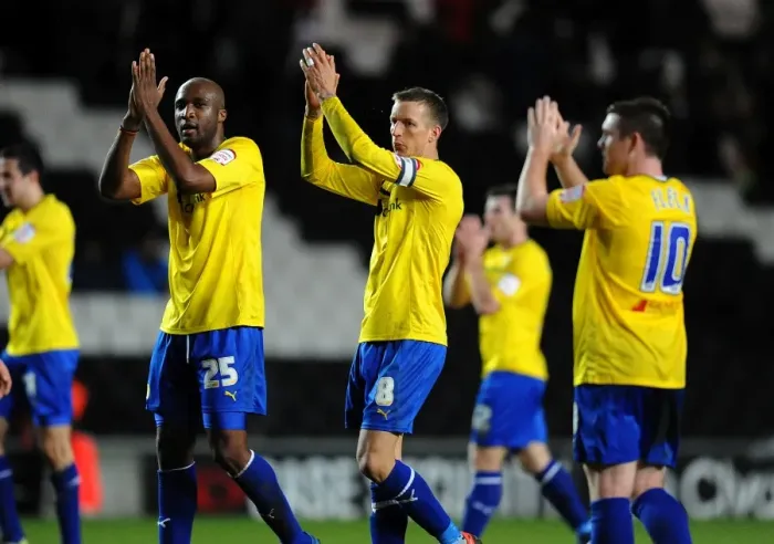 Framed Print : Coventry City Footballers Salute Appreciative Fans after Npower League One Match vs. Milton Keynes Dons