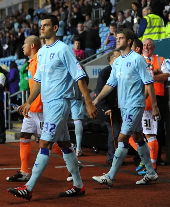 Framed Print : Coventry City vs Blackpool: Conor Thomas and Martin Cranie with Mascot Before Kick-off in Npower Championship (27-09-2011, Ricoh Arena) Framed Print : Coventry City vs Blackpool: Conor Thomas and Martin Cranie with Mascot Before Kick-off in Npower Championship (27-09-2011, Ricoh Arena)
