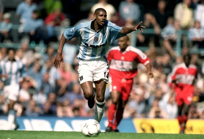 Framed Print : Coventry City vs Middlesbrough: Carling Premiership Clash - Carlton Palmer Leads Coventry City (August 19, 2000) Framed Print : Coventry City vs Middlesbrough: Carling Premiership Clash - Carlton Palmer Leads Coventry City (August 19, 2000)