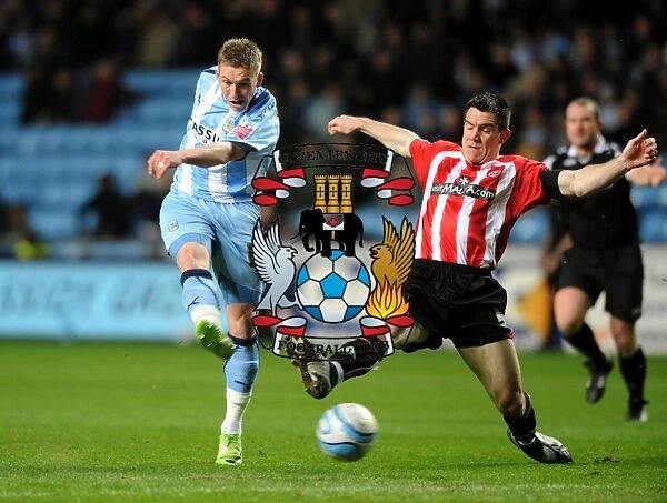 Coventry City vs Sheffield United: Freddy Eastwood's Thrilling Shot in Championship Action at Ricoh Arena (04-03-2009)
