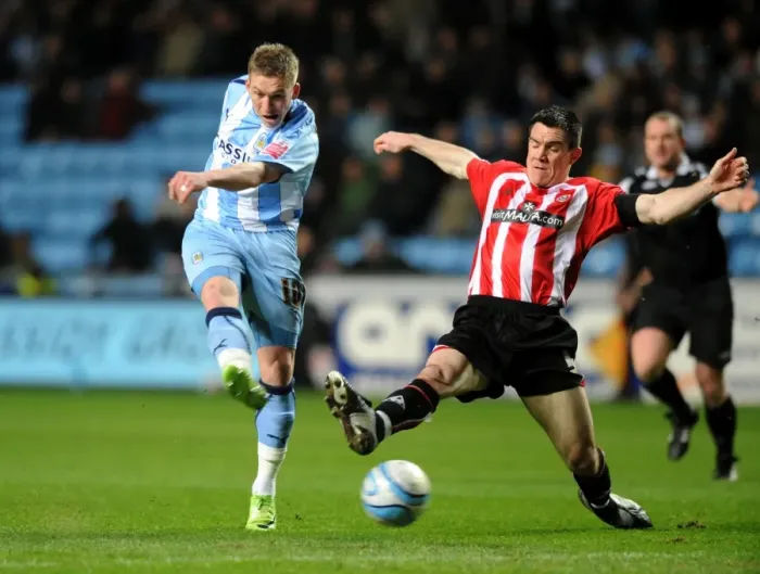 Framed Print : Coventry City vs Sheffield United: Freddy Eastwood's Thrilling Shot in Championship Action at Ricoh Arena (04-03-2009) Framed Print : Coventry City vs Sheffield United: Freddy Eastwood's Thrilling Shot in Championship Action at Ricoh Arena (04-03-2009)