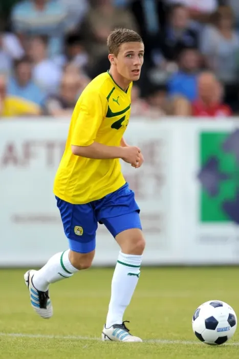 Framed Print : Coventry City's Joe Pegg in Action at Nuneaton Town's Liberty Way Stadium (Pre-Season Friendly)