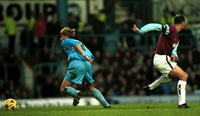 Framed Print : Coventry City's Laurent Delorge Outsmarts Paul Cook in Nationwide League Division One Showdown (17-11-2001) Framed Print : Coventry City's Laurent Delorge Outsmarts Paul Cook in Nationwide League Division One Showdown (17-11-2001)
