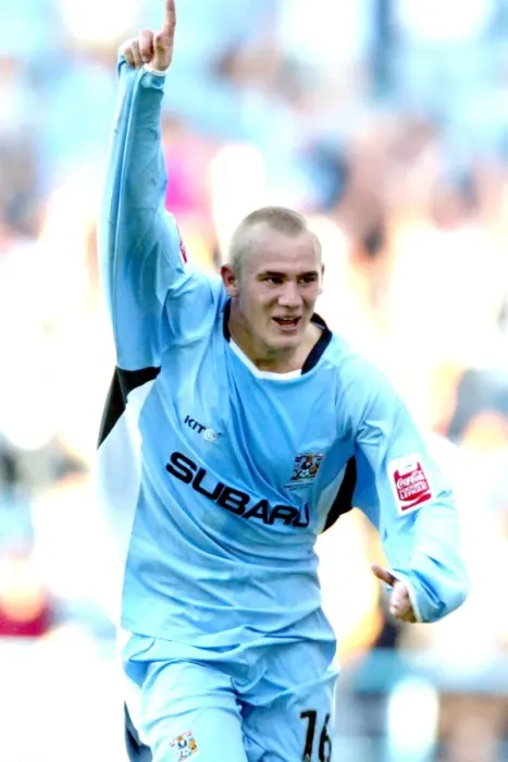 Framed Print : Coventry City's Unforgettable Double Strike: Eddie Johnson's Brace Against Sunderland (07-08-2004) Framed Print : Coventry City's Unforgettable Double Strike: Eddie Johnson's Brace Against Sunderland (07-08-2004)