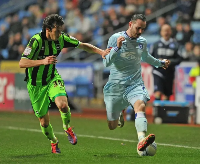 Framed Print : David Bell vs Will Buckley: Coventry City vs Brighton & Hove Albion in Npower Championship Battle