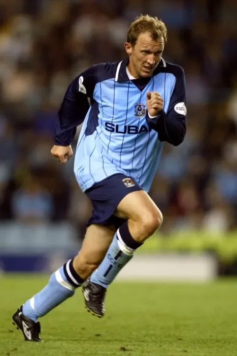 Framed Print : Determined Andy Morrell Shines in Coventry City's Battle Against Nottingham Forest (27-08-2003) Framed Print : Determined Andy Morrell Shines in Coventry City's Battle Against Nottingham Forest (27-08-2003)