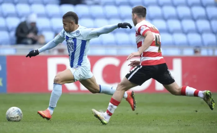 Framed Print : Determined Simeon Jackson: Coventry City's Brilliant Shot Amidst Doncaster Rovers Defensive Pressure (Sky Bet League One) Framed Print : Determined Simeon Jackson: Coventry City's Brilliant Shot Amidst Doncaster Rovers Defensive Pressure (Sky Bet League One)