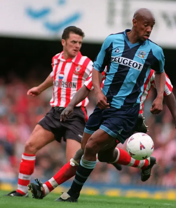 Framed Print : Dion Dublin's Thrilling Goal: Southampton vs Coventry City (Carling Premier League, 19-04-1997) Framed Print : Dion Dublin's Thrilling Goal: Southampton vs Coventry City (Carling Premier League, 19-04-1997)