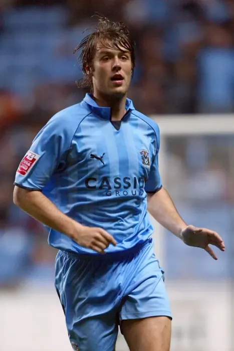 Framed Print : Elliot Ward in Action: Coventry City vs Colchester United (10-23-06) Framed Print : Elliot Ward in Action: Coventry City vs Colchester United (10-23-06)