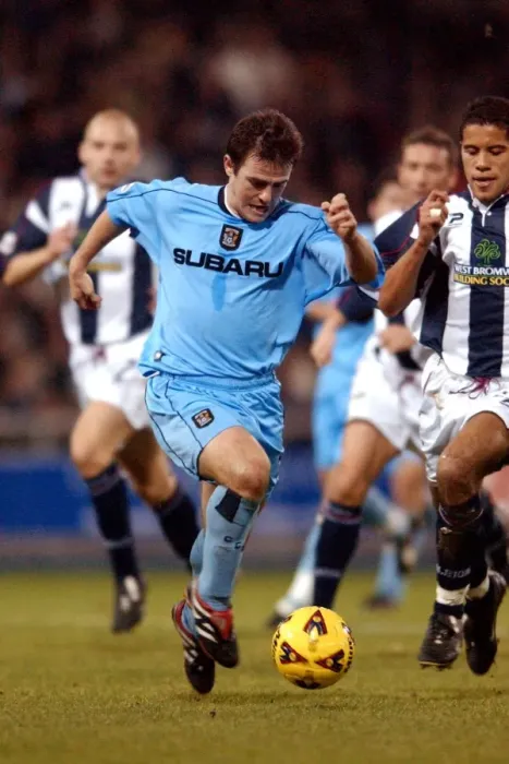 Framed Print : A Fierce Face-Off: David Thompson vs. West Bromwich Albion - Coventry City's Intense Division One Clash (December 12, 2001) Framed Print : A Fierce Face-Off: David Thompson vs. West Bromwich Albion - Coventry City's Intense Division One Clash (December 12, 2001)