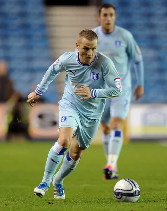 Framed Print : Gary McSheffrey in Action: Coventry City vs. Millwall, Npower Championship (1st November 2011, The Den) Framed Print : Gary McSheffrey in Action: Coventry City vs. Millwall, Npower Championship (1st November 2011, The Den)