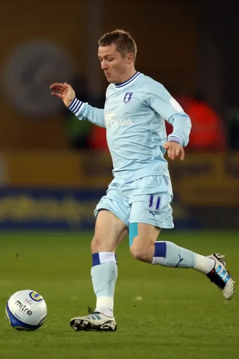 Framed Print : Gary McSheffrey in Action: Coventry City vs Cardiff City, Npower Championship (2012-03-21) Framed Print : Gary McSheffrey in Action: Coventry City vs Cardiff City, Npower Championship (2012-03-21)