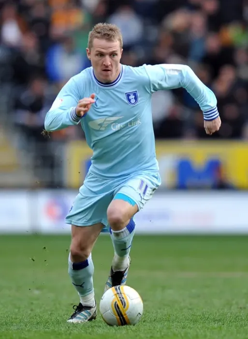 Framed Print : Gary McSheffrey in Action for Coventry City vs Hull City, Npower Championship (31-03-2012, KC Stadium) Framed Print : Gary McSheffrey in Action for Coventry City vs Hull City, Npower Championship (31-03-2012, KC Stadium)