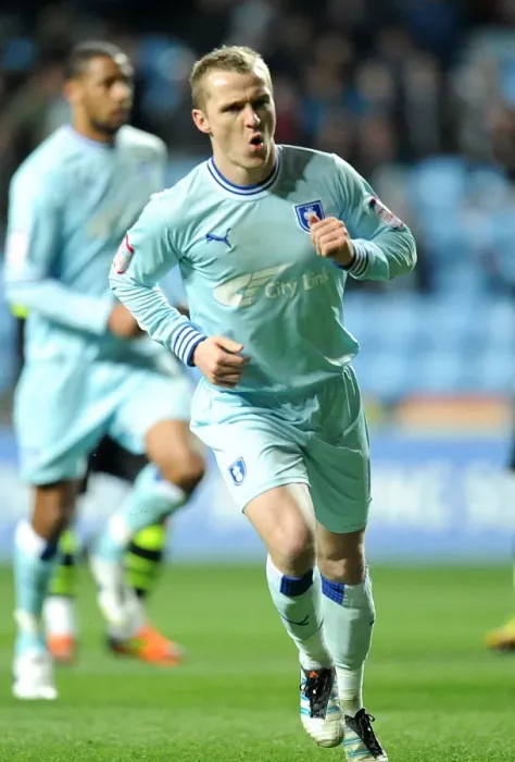 Framed Print : Gary McSheffrey's Thrilling Opening Goal: Coventry City vs Leeds United (February 14, 2012, Ricoh Arena)