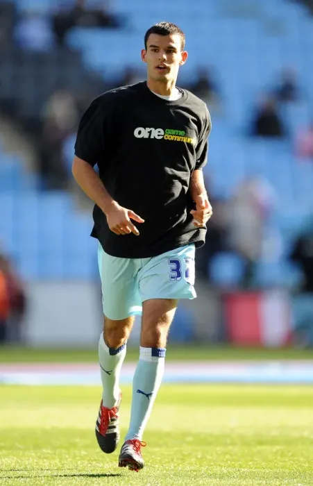 Framed Print : Gearing Up: Conor Thomas Pre-Game Ritual at Coventry City vs Burnley (Npower Championship, 22-10-2011, Ricoh Arena) Framed Print : Gearing Up: Conor Thomas Pre-Game Ritual at Coventry City vs Burnley (Npower Championship, 22-10-2011, Ricoh Arena)