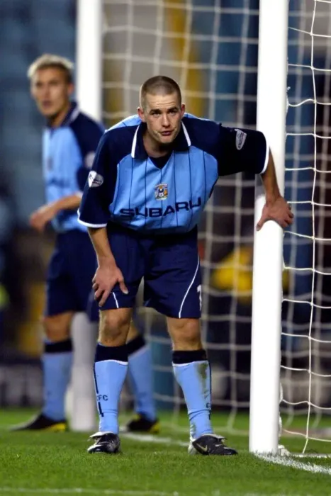 Framed Print : Intense Clash: Coventry City vs Sunderland (08-12-2003) Framed Print : Intense Clash: Coventry City vs Sunderland (08-12-2003)
