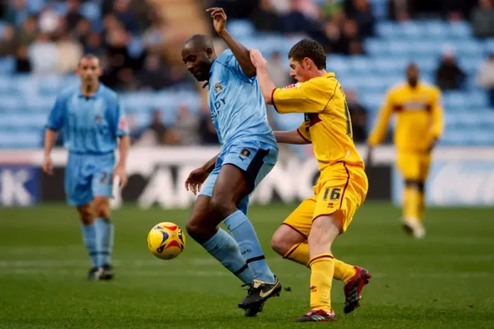 Framed Print : Intense Rivalry: Dale Adebola vs. Chris McCann at Coventry City (09-12-2006) Framed Print : Intense Rivalry: Dale Adebola vs. Chris McCann at Coventry City (09-12-2006)