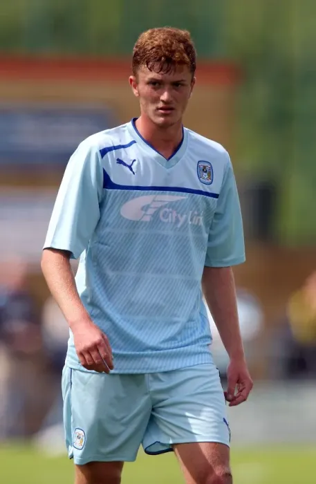 Framed Print : Joe Henderson in Action: Coventry City FC vs Hinckley United - Pre-Season Friendly at De Montfort Park Framed Print : Joe Henderson in Action: Coventry City FC vs Hinckley United - Pre-Season Friendly at De Montfort Park